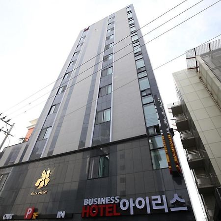 Iris Hotel Seosan Bagian luar foto