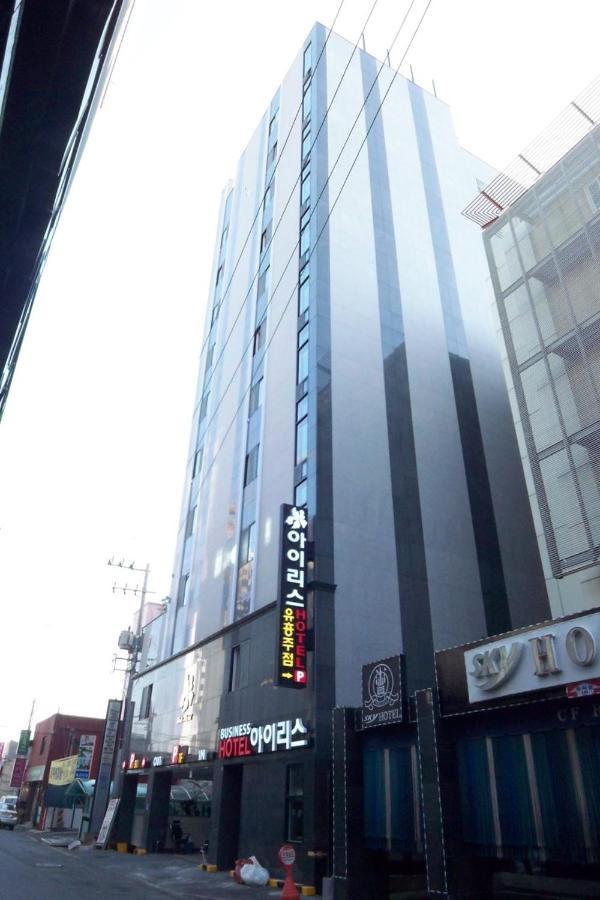 Iris Hotel Seosan Bagian luar foto