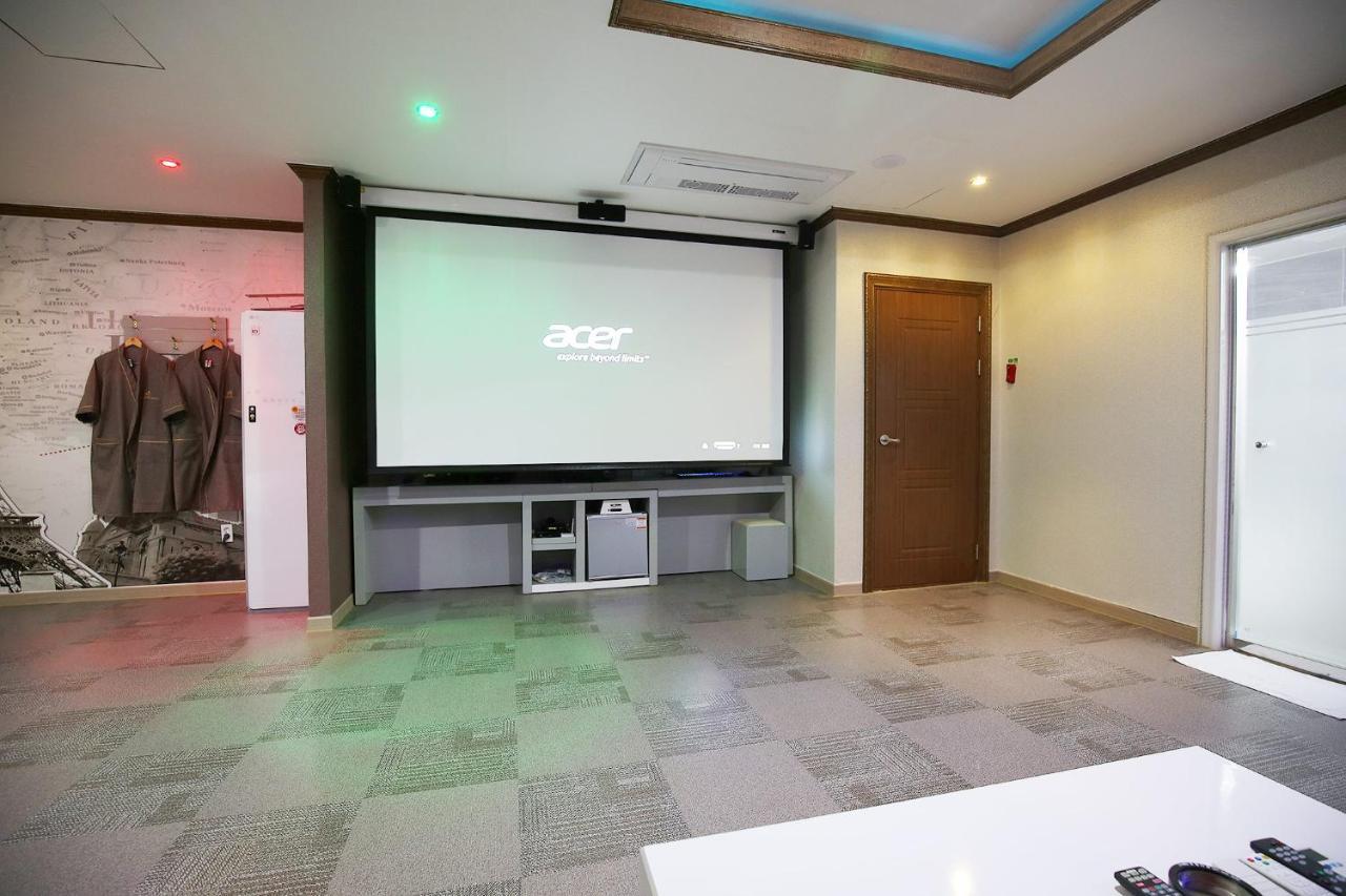 Iris Hotel Seosan Bagian luar foto