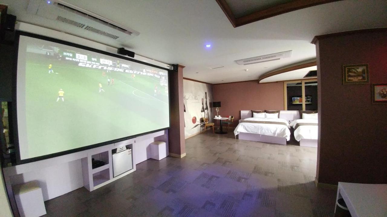 Iris Hotel Seosan Bagian luar foto