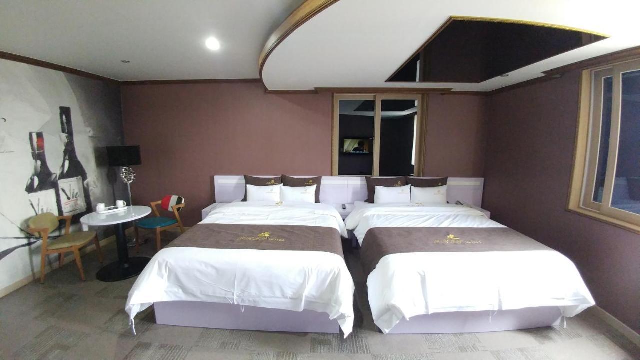 Iris Hotel Seosan Bagian luar foto