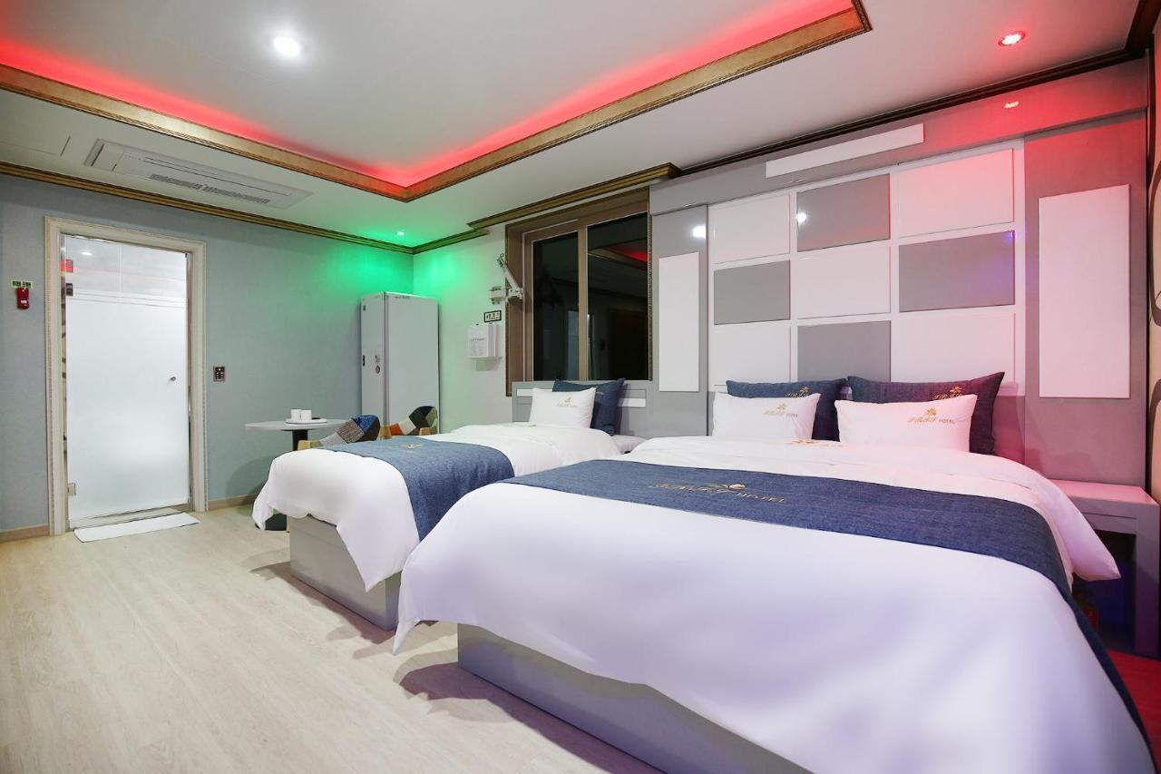 Iris Hotel Seosan Bagian luar foto